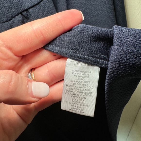 Trina Turk Dress Women's Size 2 Navy Blue Off Shoulder Bell Sleeve Preppy - Picture 6 of 9